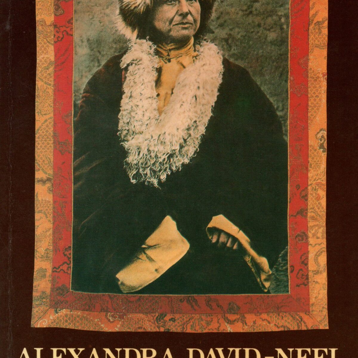 Een vrouw trekt door Tibet