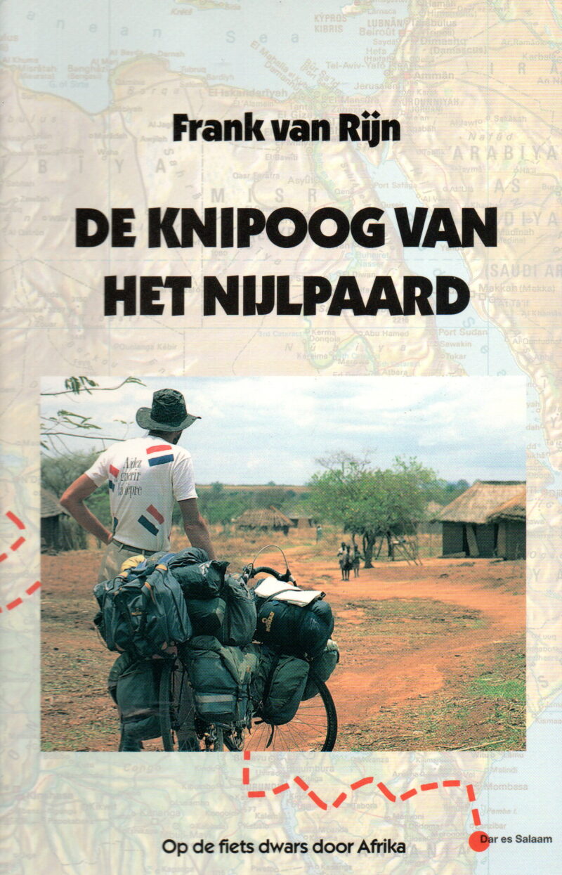 De knipoog van het nijlpaard - Op de fiets dwars door Afrika van Dar es Salaam naar Dakar -