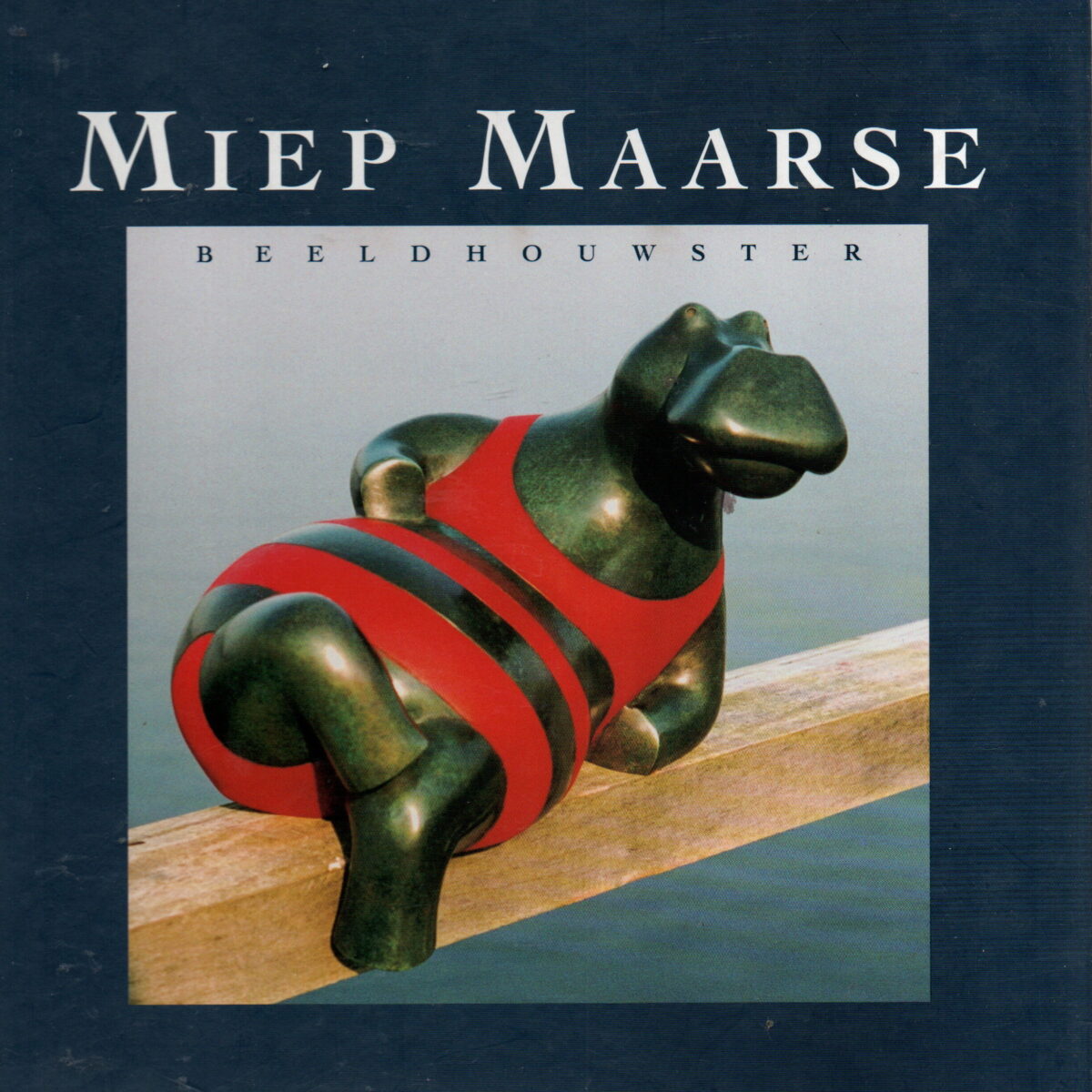 Miep Maarse - Beeldhouwster - De verbeelding van lichtvoetige zwaartekracht -