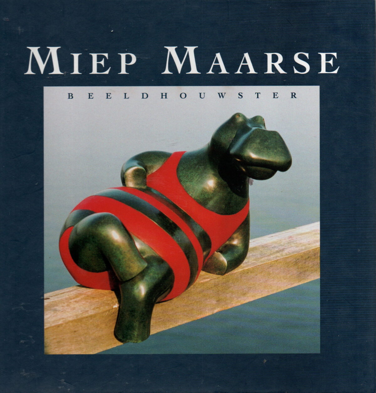 Miep Maarse - Beeldhouwster - De verbeelding van lichtvoetige zwaartekracht -