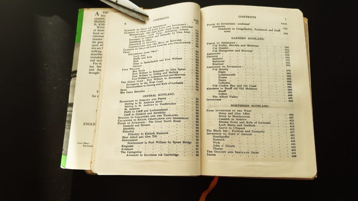 Complete guide to Scotland - with 28 maps and plans -